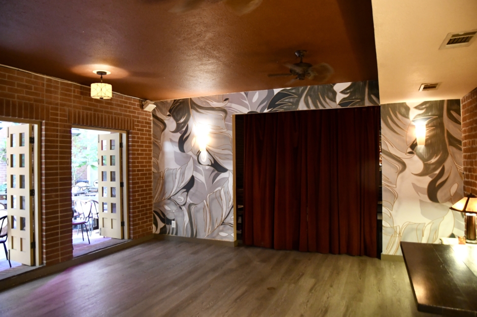 the-parlor-empty-1 Private Events at Cigar Bar and Grill